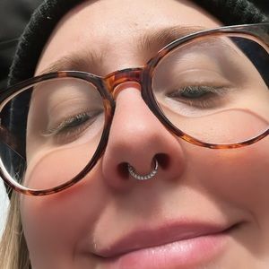 Meet your Posher, Angela